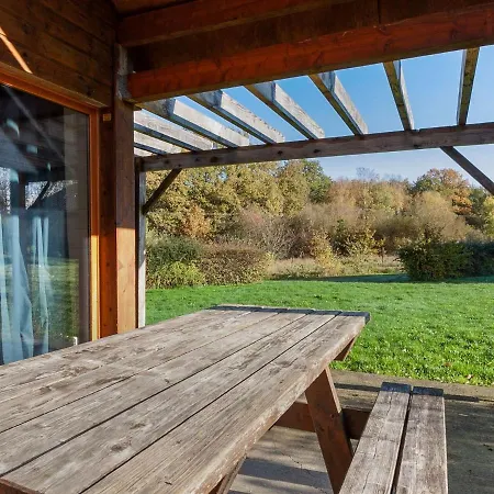بيت للعطل Holiday Home In Signy Le Petit With Covered Terrace Signy-le-Petit