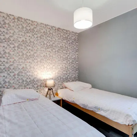 بيت للعطل Holiday Home In Signy Le Petit With Covered Terrace Signy-le-Petit